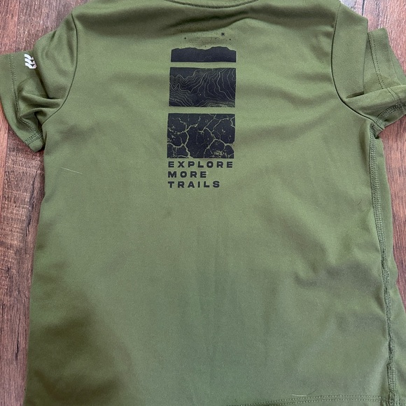 Toddler Boy 4/5 T T Shirt Bundle XS/S All In Motion Play Shirts - Picture 3 of 11